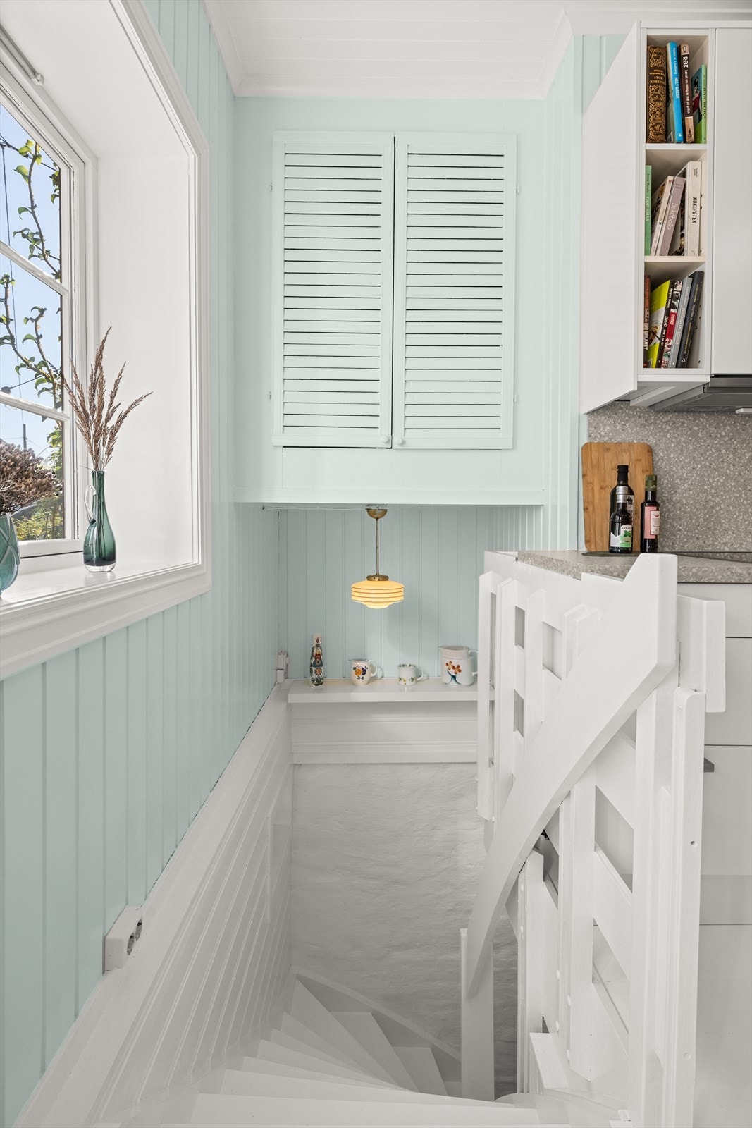 Trapp ned til underetasjen fra kjøkkenet. Galleribilde