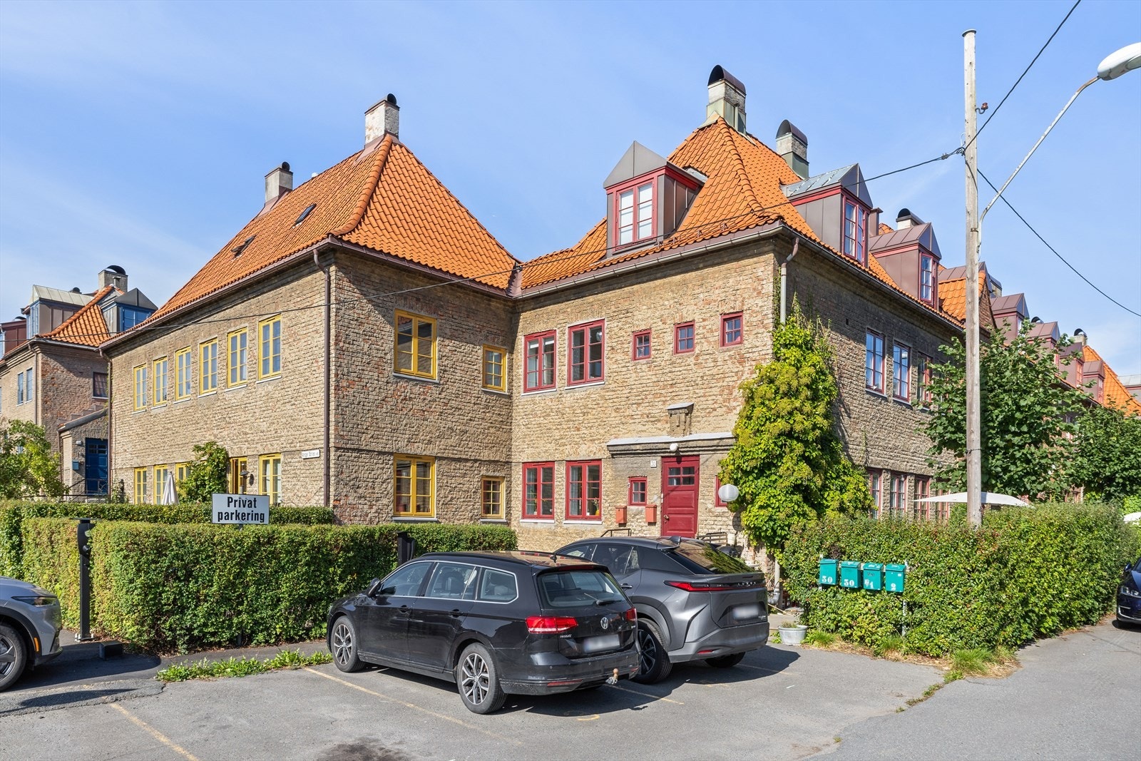 Leiligheten ligger fint til i Hagebyen - et trivelig boligområde for både store og små. Galleribilde