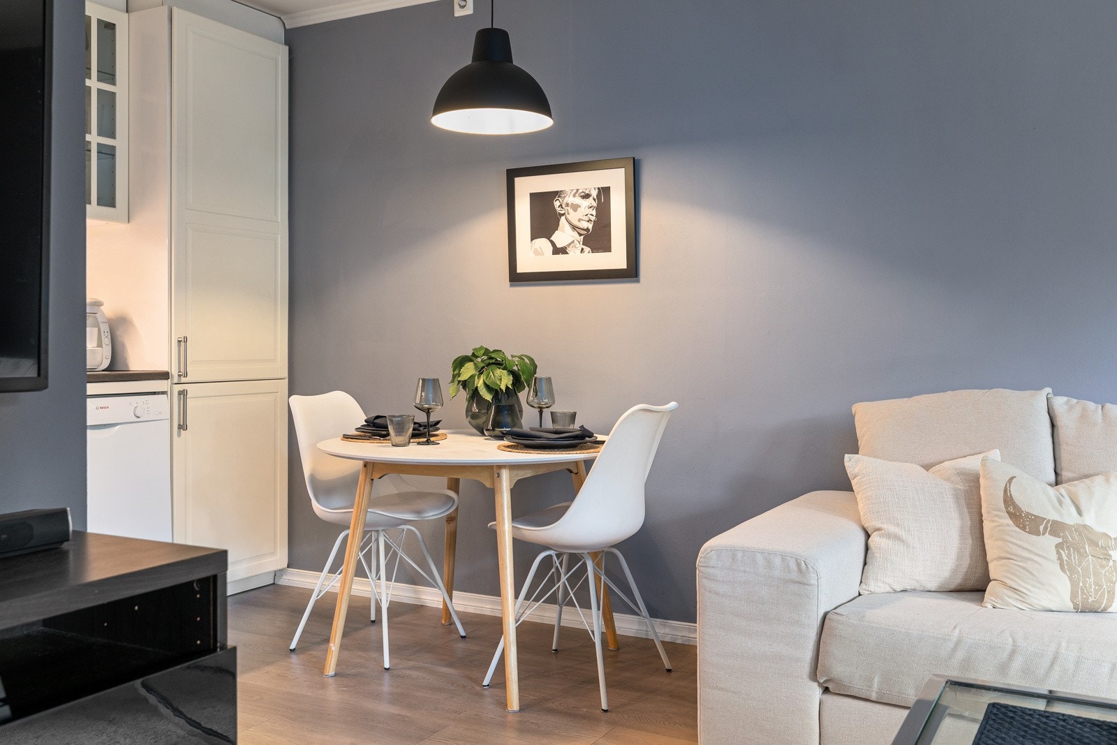 Spiseområde der morgenkaffen kan nytes eller hyggelig middagsselskap Galleribilde