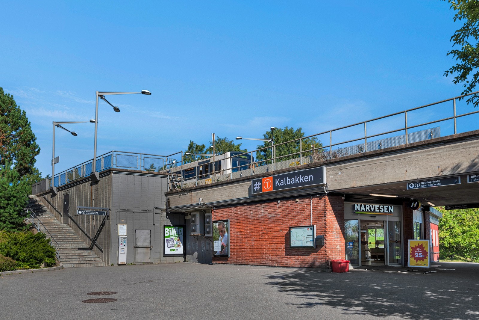 Gode kollektivmuligheter i kort avstand, her fra Kalbakken T-banestasjon. Galleribilde