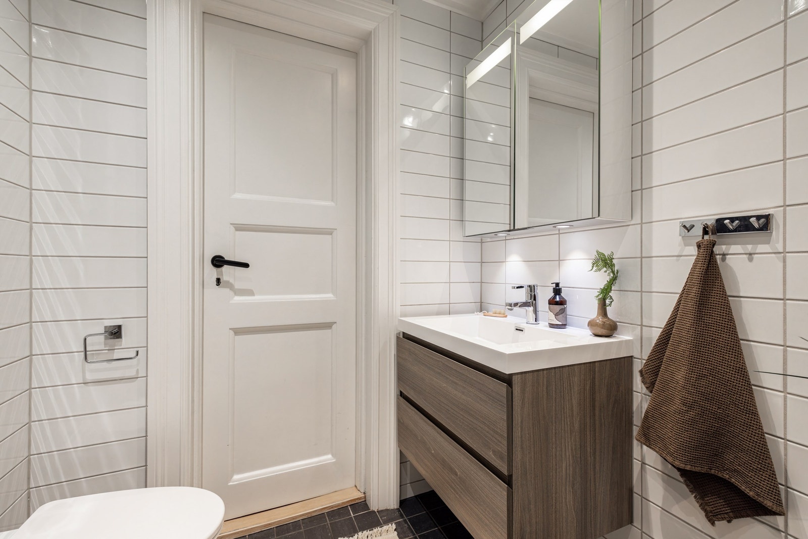 Downlights i taket. Galleribilde