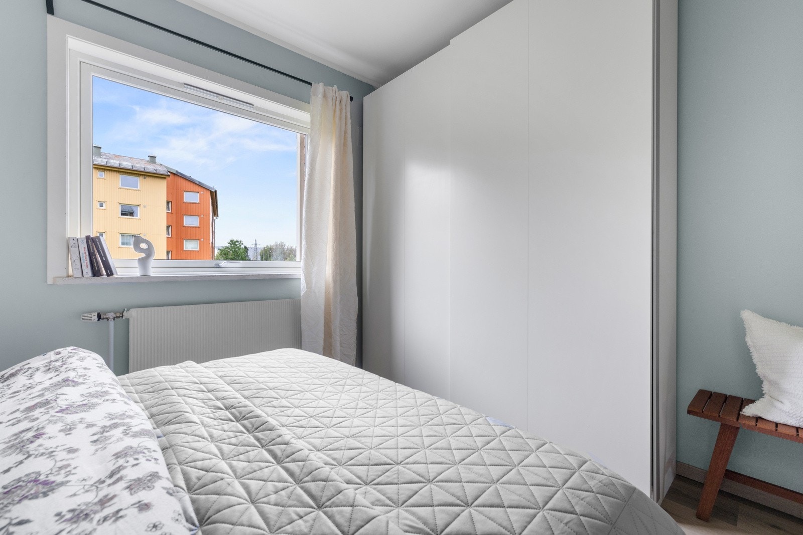 Garderobeløsning på begge soverom Galleribilde