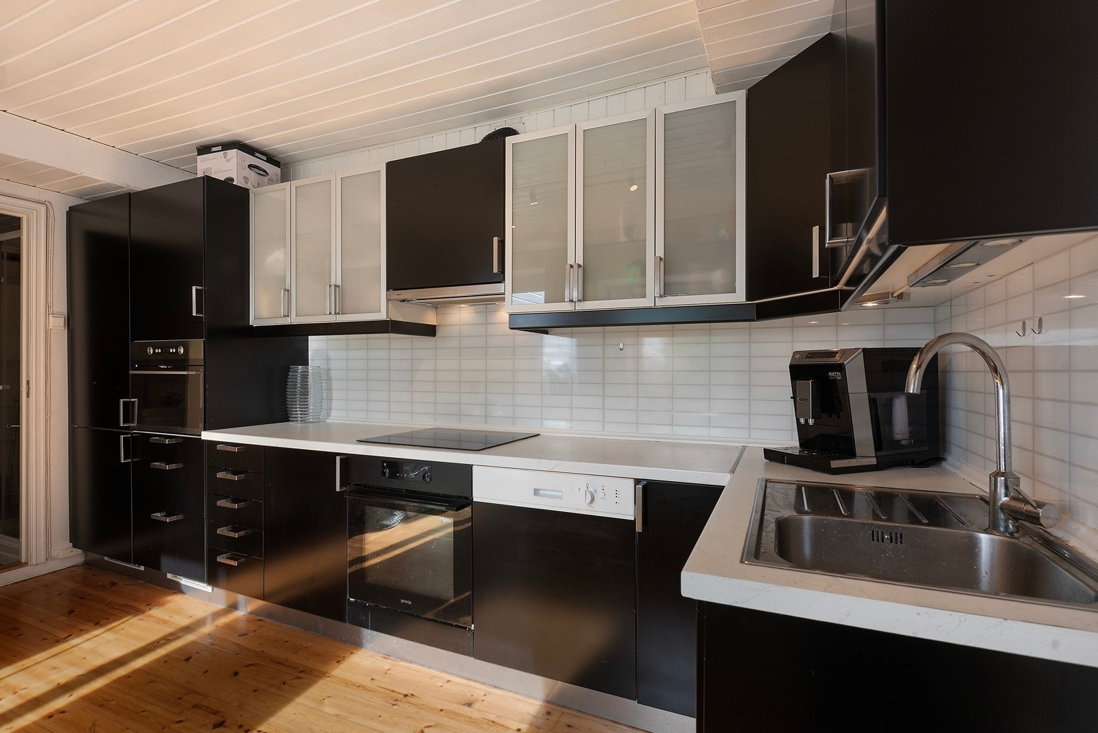 Fra stuen kommer vi videre inn til kjøkkenet Galleribilde