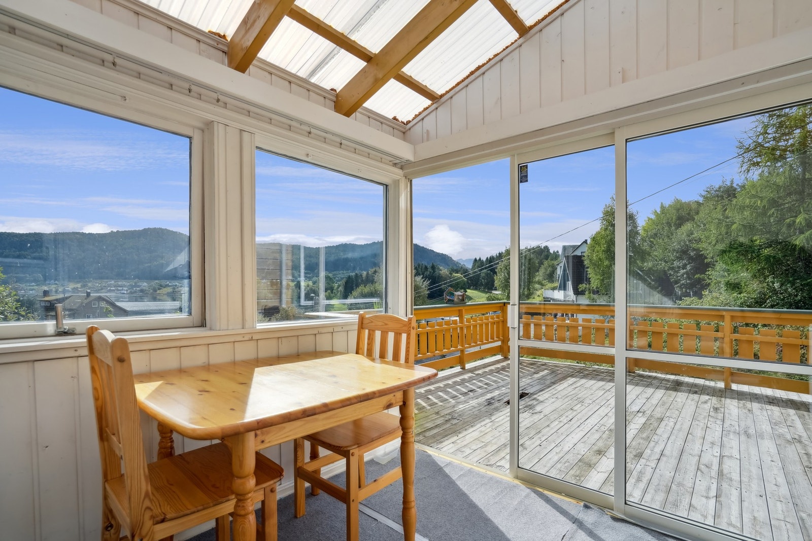 Egen balkong med overbygg Galleribilde