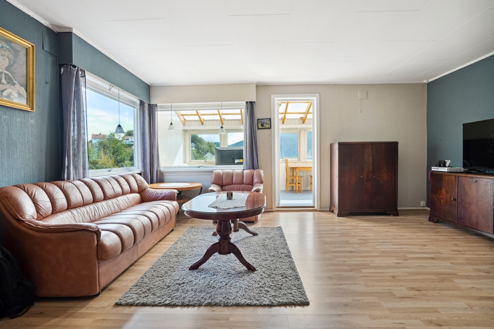 1.etasje inneholder 3 soverom, stue, kjøkken og bad Galleribilde