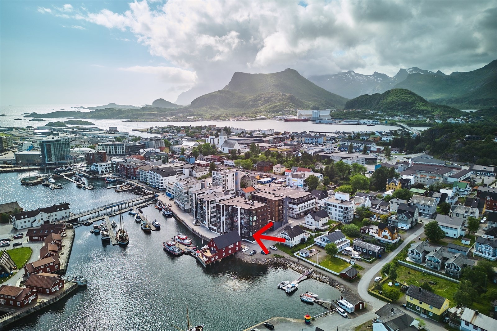 Velkommen til Parkgata 10 - En innbydende og moderne 4-romsleilighet fra 2020! Galleribilde