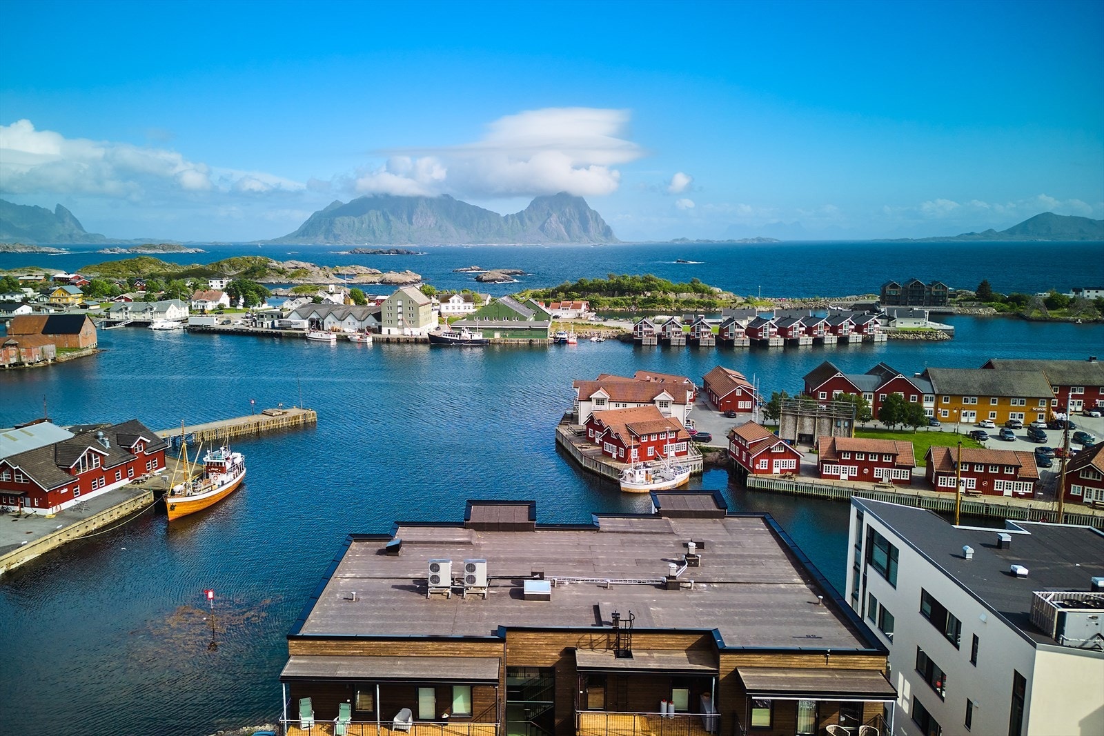 Med en så sjønær beliggenhet er det heller ikke lange veien til bading og fiske. Galleribilde
