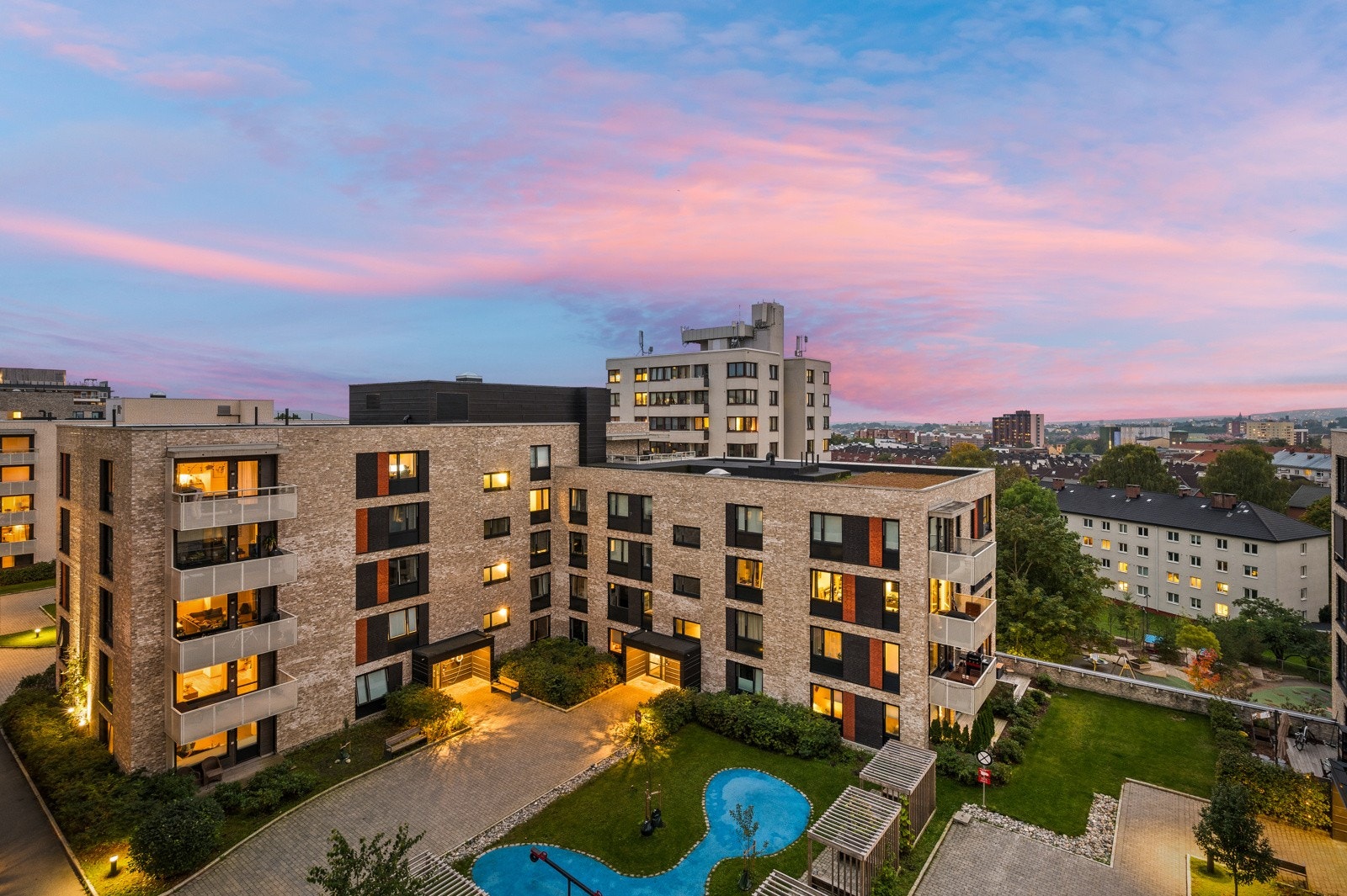 Grefsen Stasjonsby har store grønt områder og er opparbeidet med ulik beplantning. Galleribilde