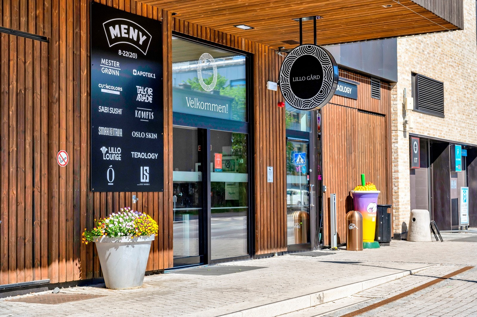 Lillo gård med et spennende tilbud av butikker, caféer og restauranter kun noen minutter unna. Galleribilde