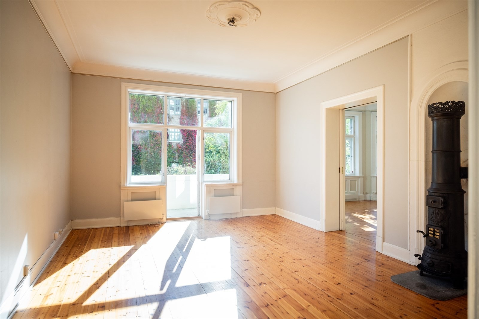 - Generøs takhøyde på ca. 3,11 meter - Galleribilde