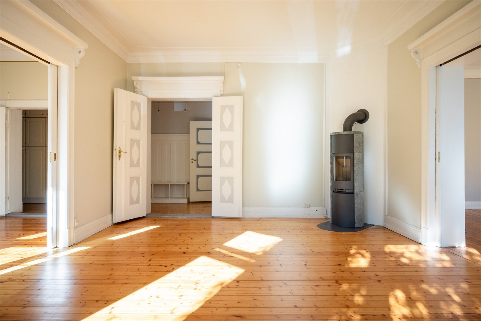 - Stuen har gode møbleringsmuligheter - Galleribilde