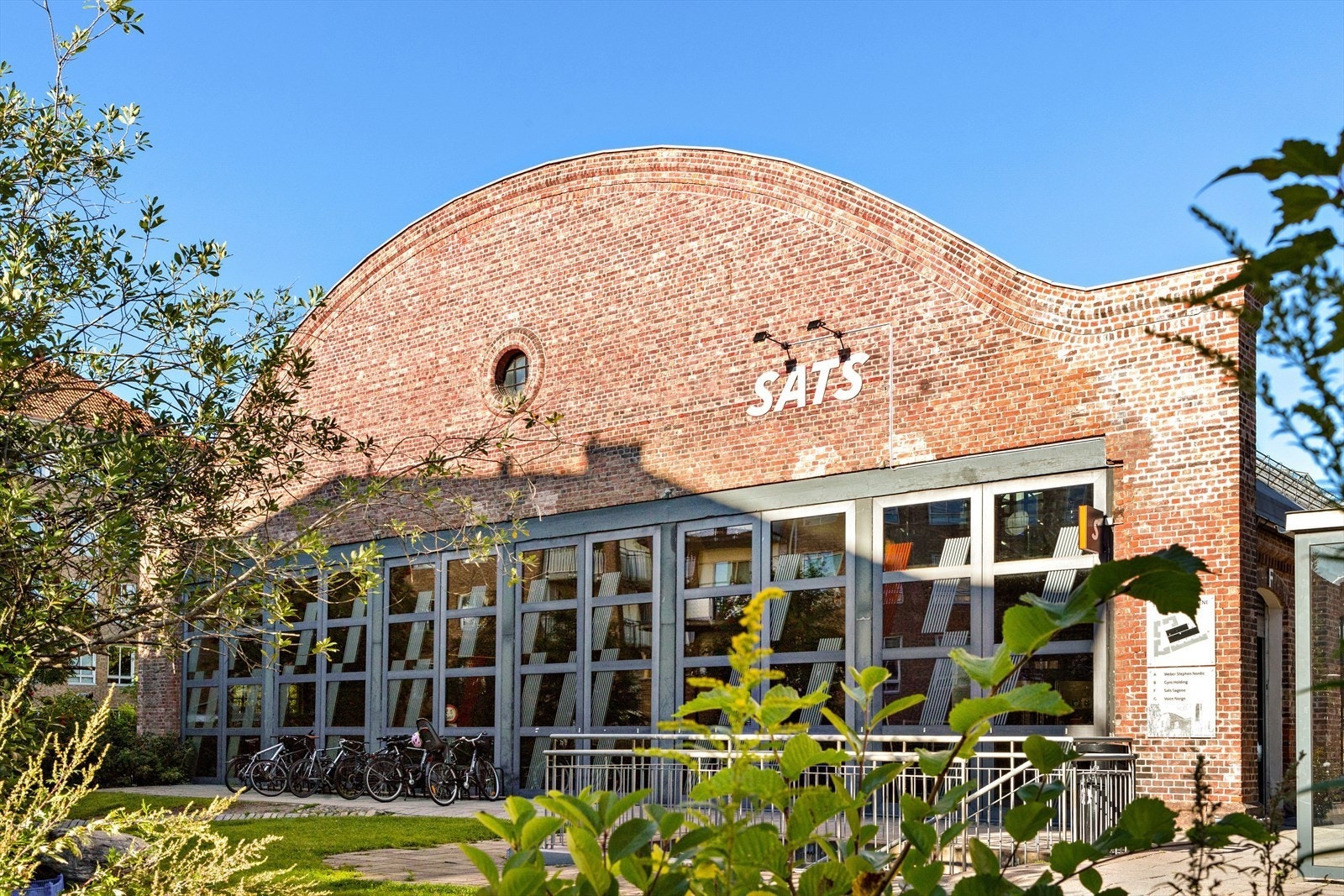 Umiddelbar nærhet til Sats og matbutikker Galleribilde