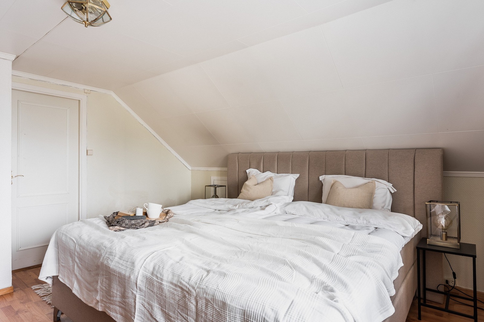 Hoversoverom Galleribilde