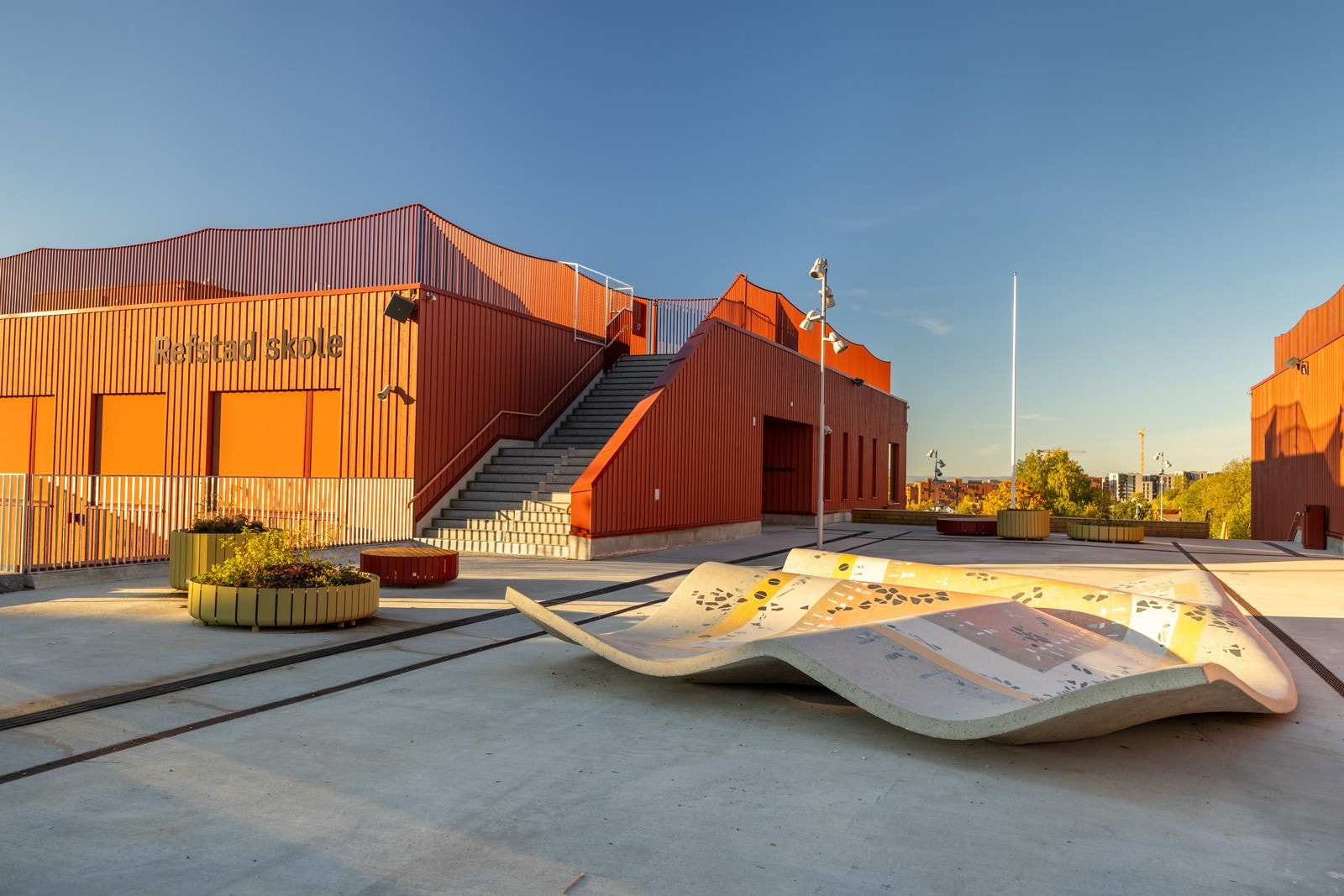 Gangavstand til Refstad barneskole. Galleribilde