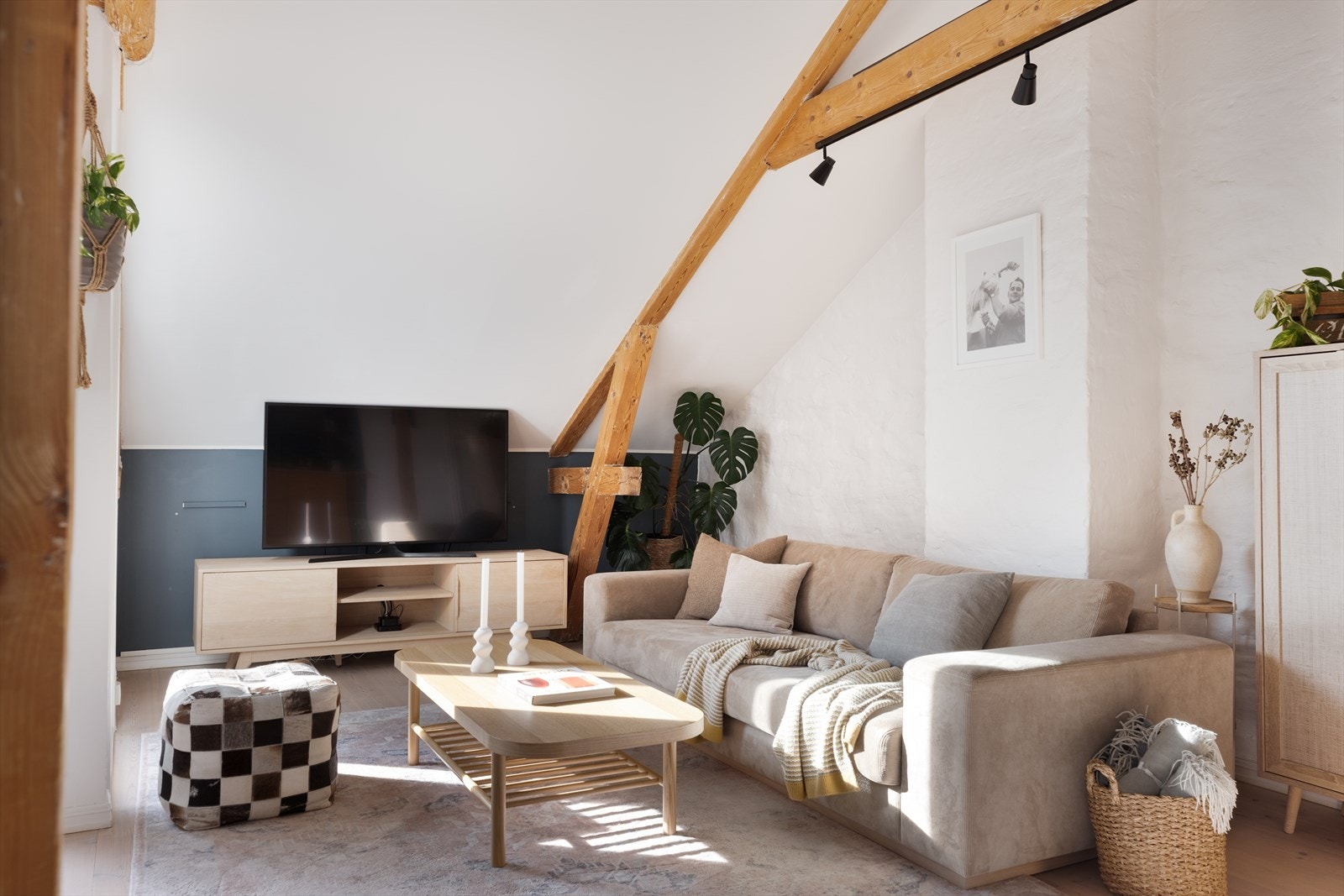 Meget lys og luftig romfølelse. Galleribilde