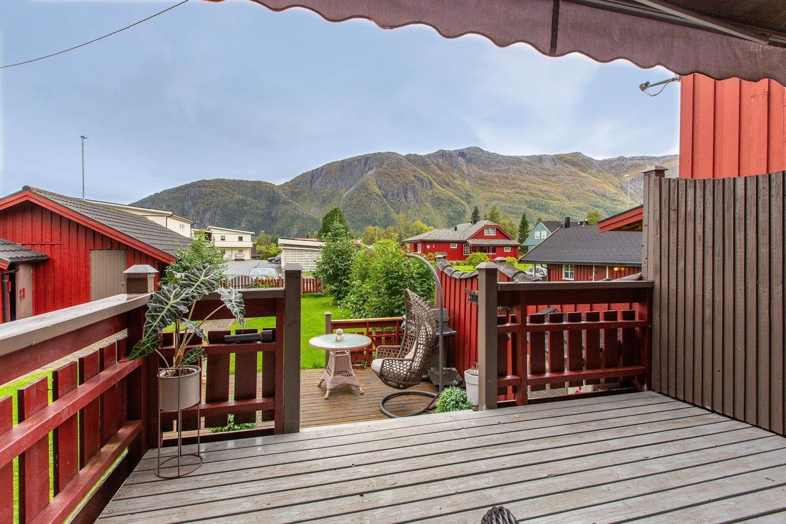 Fin utsikt mot Øyfjellet Galleribilde