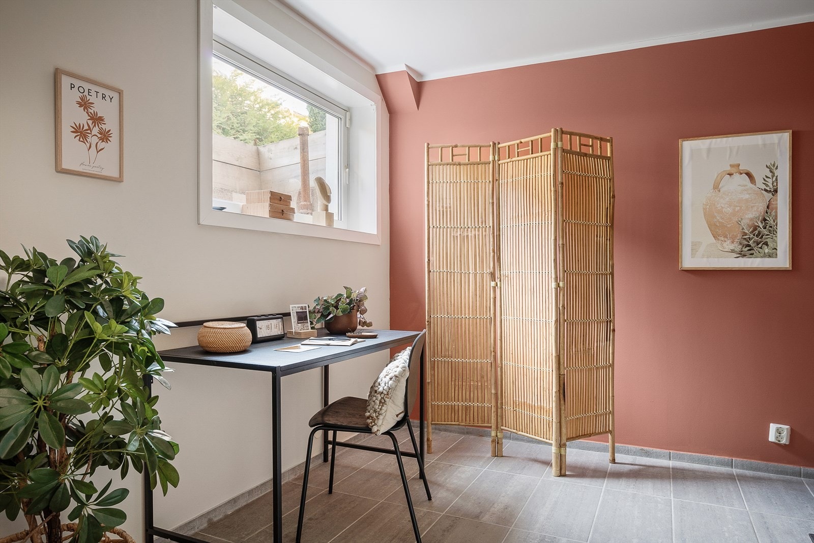 Det andre soverommet i kjelleren kan også utnyttes etter behov. Galleribilde