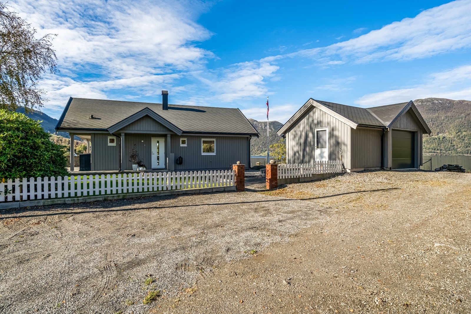 Gårdsrom Galleribilde