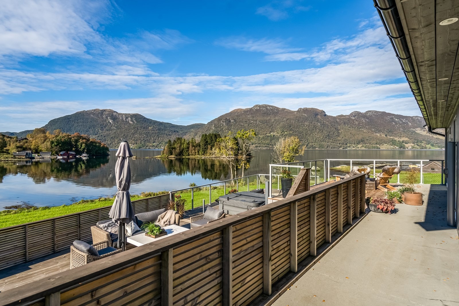 Utsikt fra terrasse Galleribilde