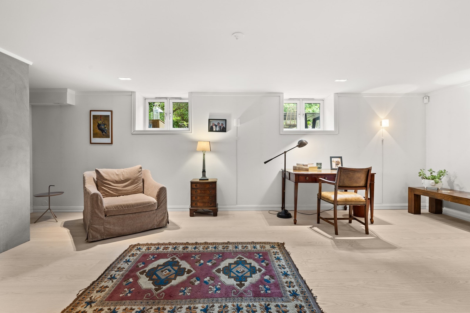 Med kontor i kjelleren og en stue på loft har boligen ekstra fleksibilitet og spillerom. Galleribilde