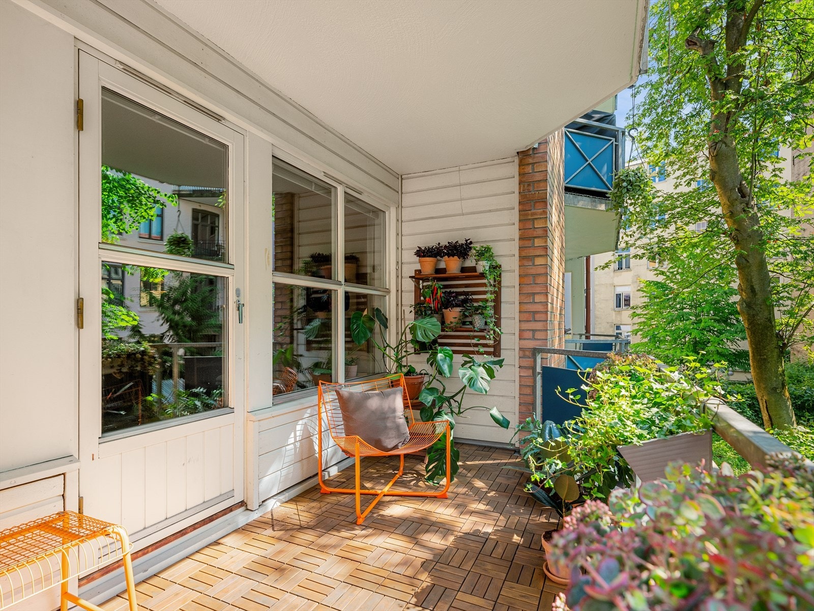 Fra stuen er det utgang til en sydvestvendt balkong på 9 kvm. Galleribilde