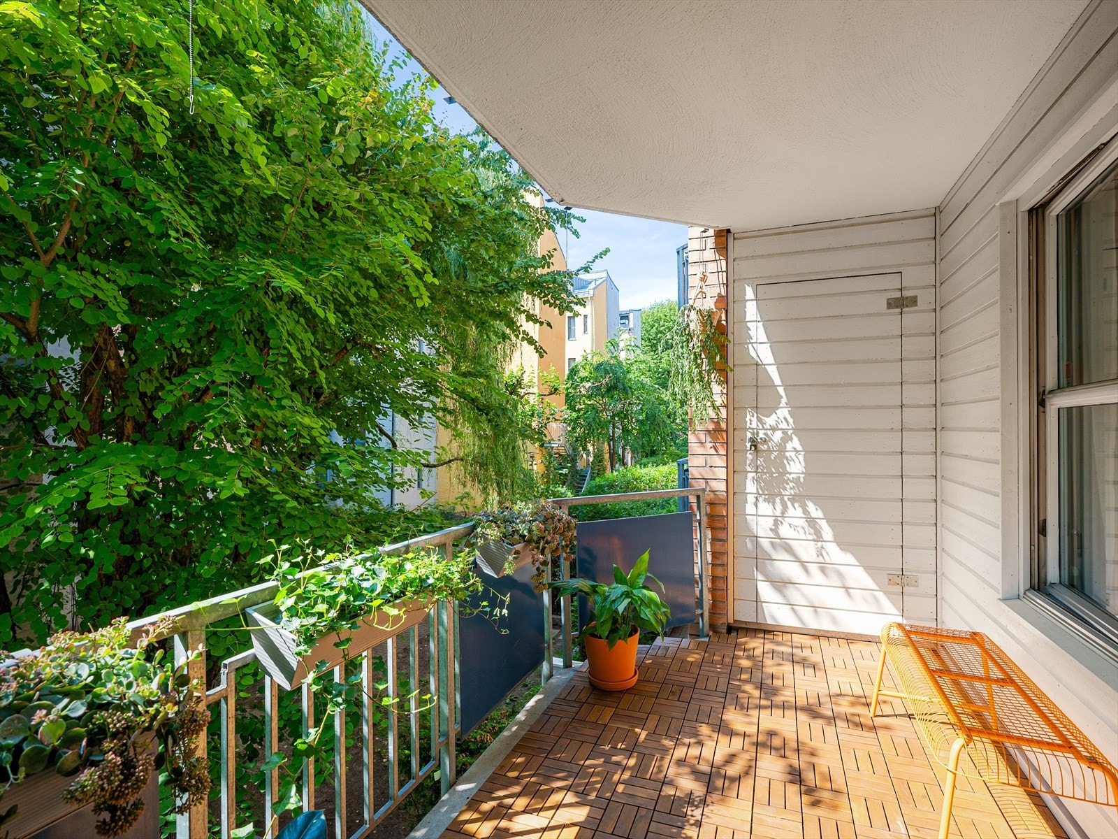 Leiligheten har en rolig og skjermet beliggenhet mot bakgård Galleribilde