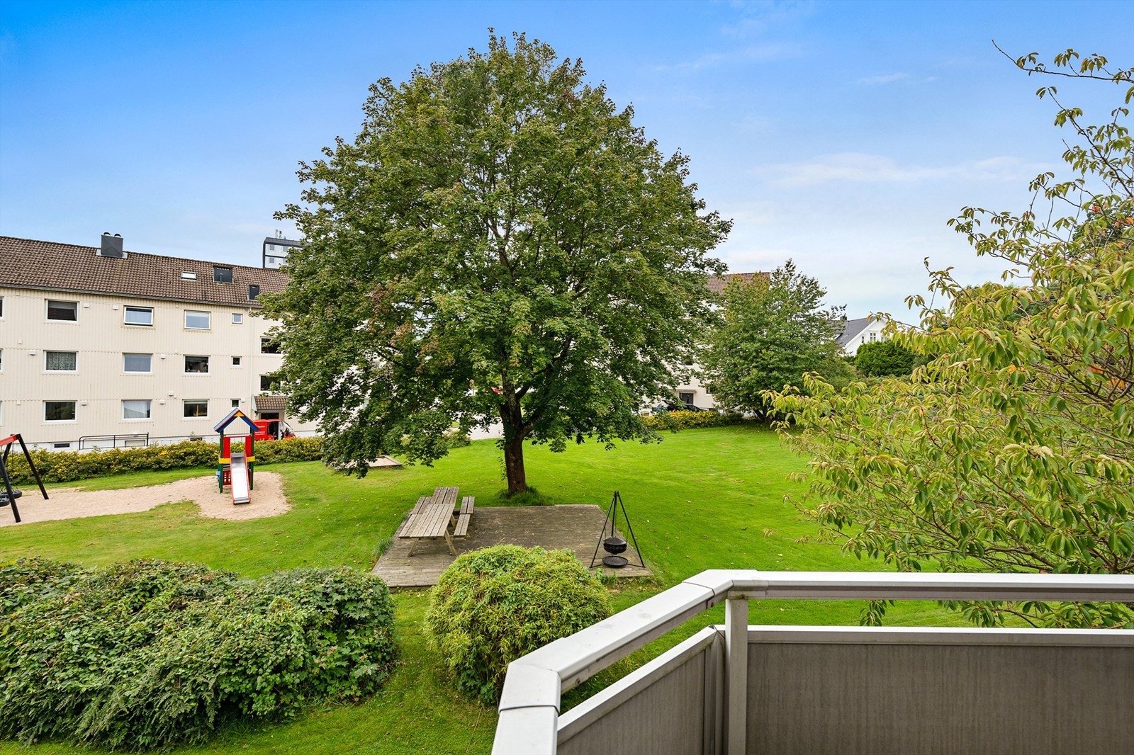 Fra balkongen mot fellesområde. Galleribilde