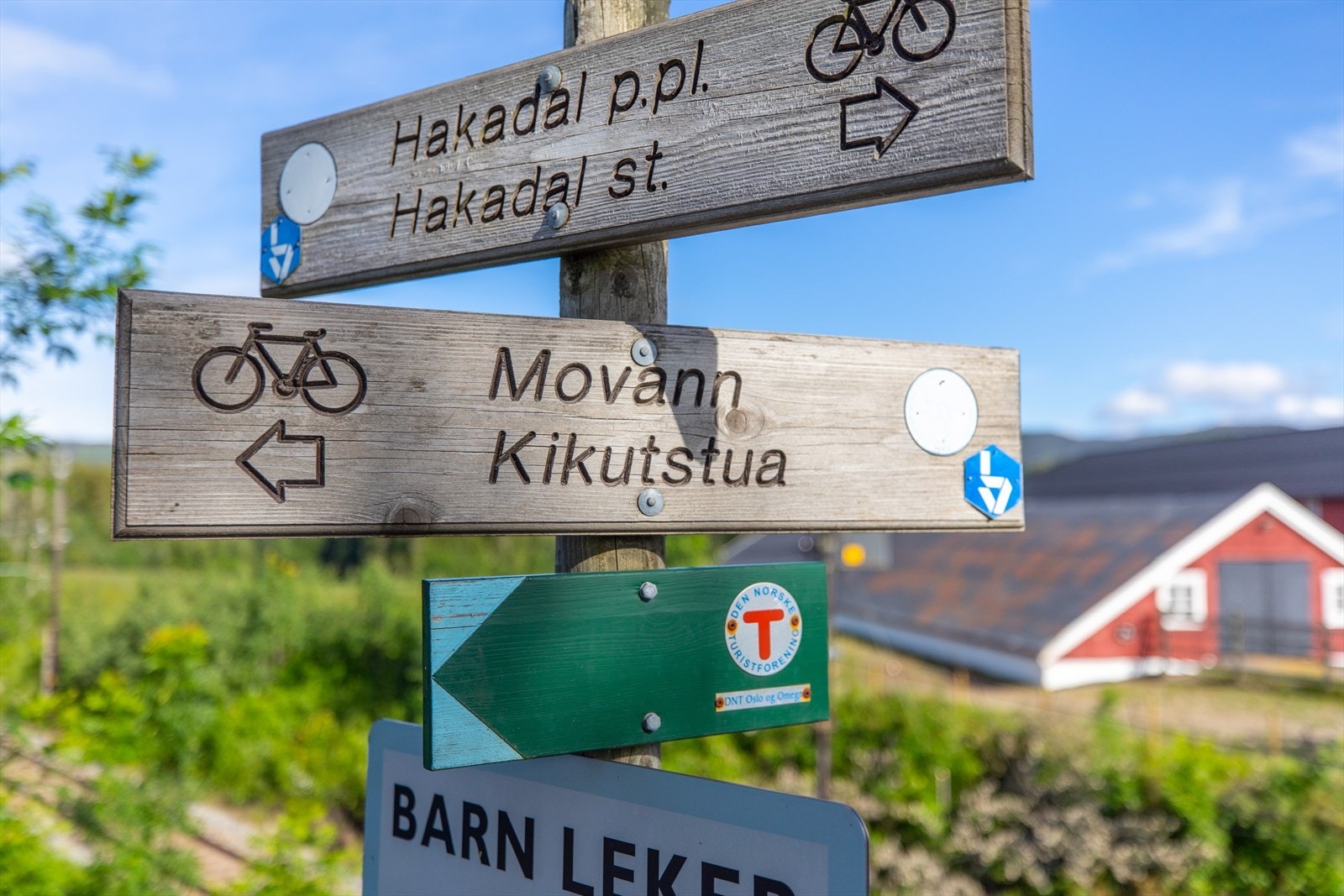 Nordmarka ligger i umiddelbar nærhet, med flotte turmuligheter hele året. Galleribilde
