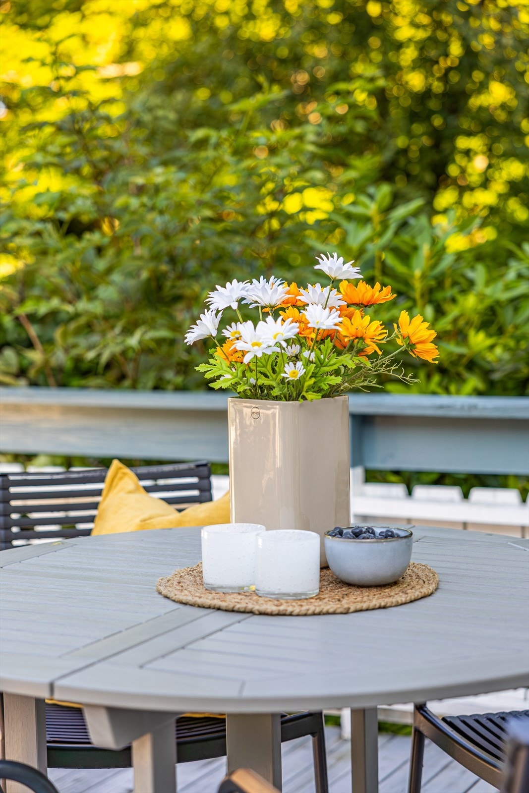 Denne fantastiske terrassen blir nærmest som en ekstra stue i sommerhalvåret. Galleribilde