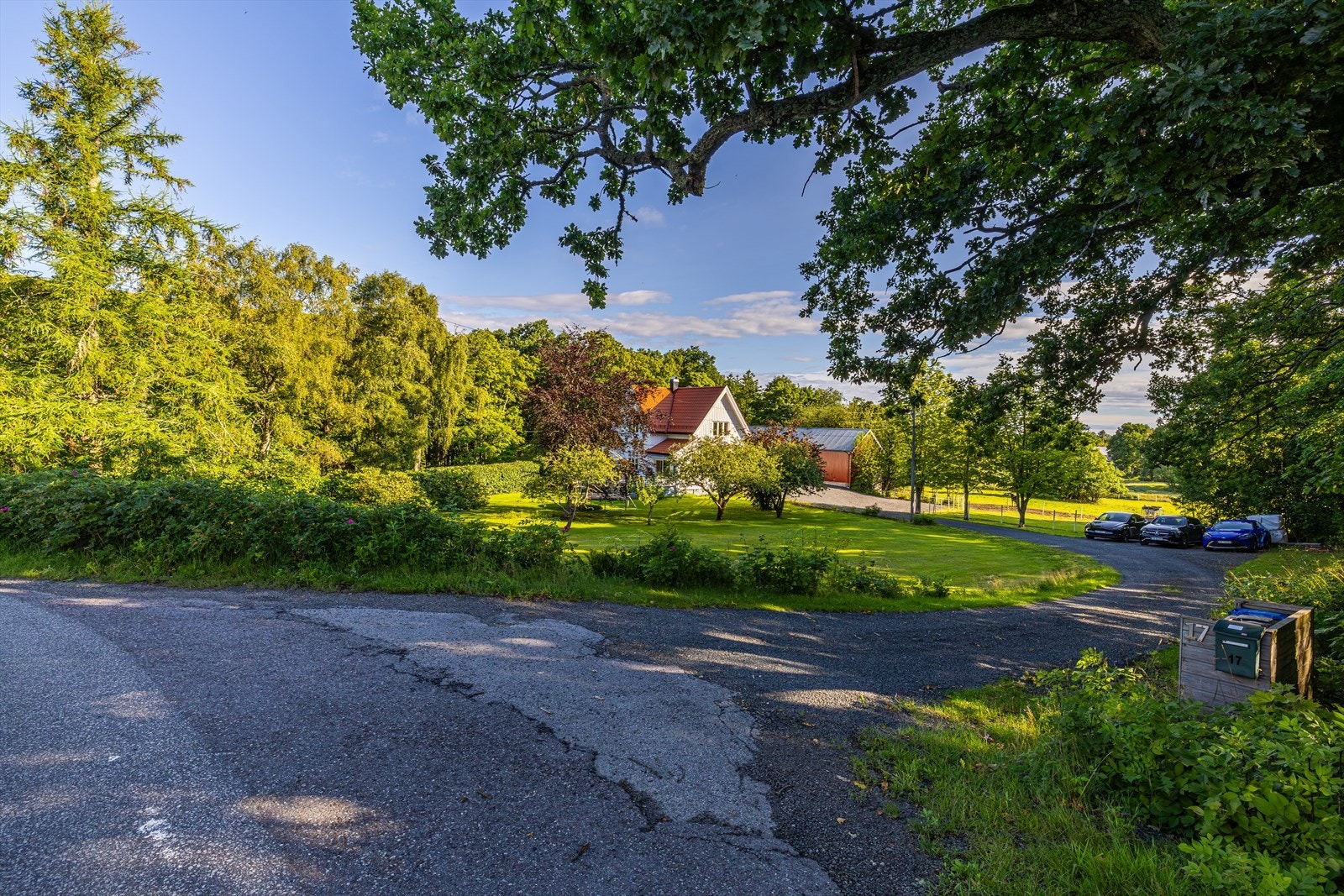 Eiendommen på 18078 kvm , ligger i naturskjønne og landlige omgivelser. Galleribilde