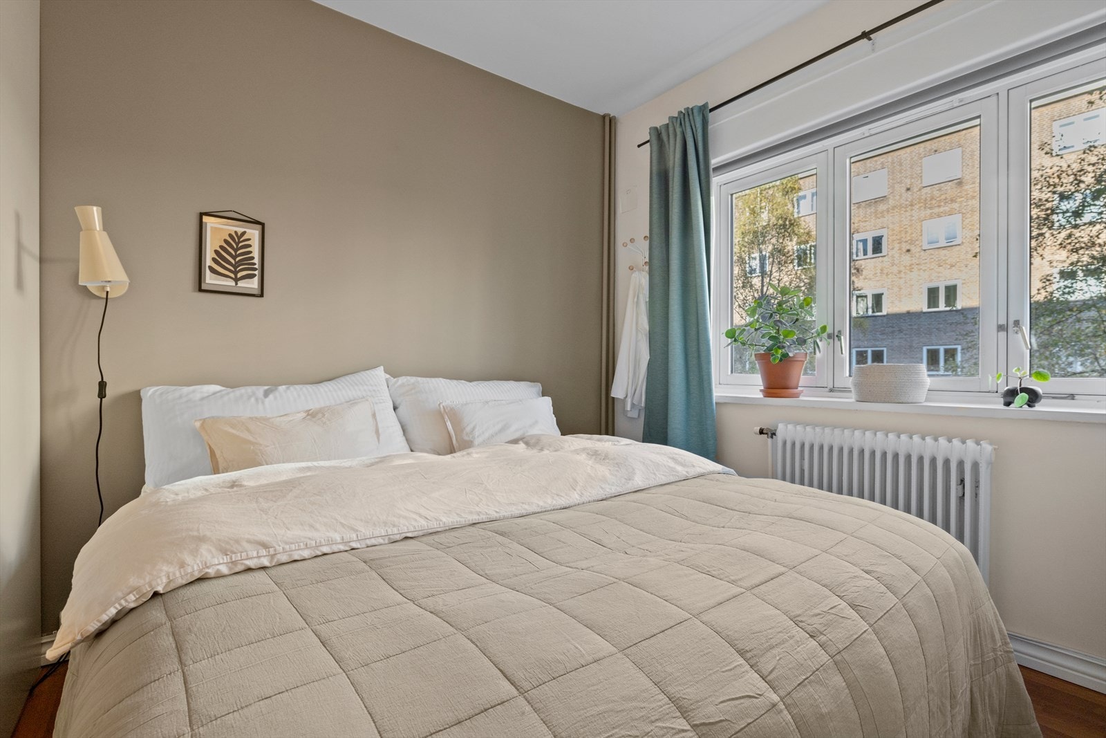 God takhøyde, store vindusflater og masse lys Galleribilde