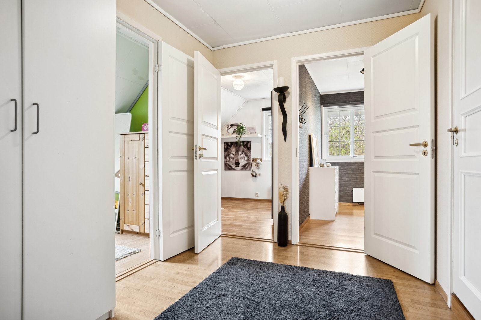 Gangen i 2. etasje med adkomst til bod, bad, og 2 sov. Galleribilde