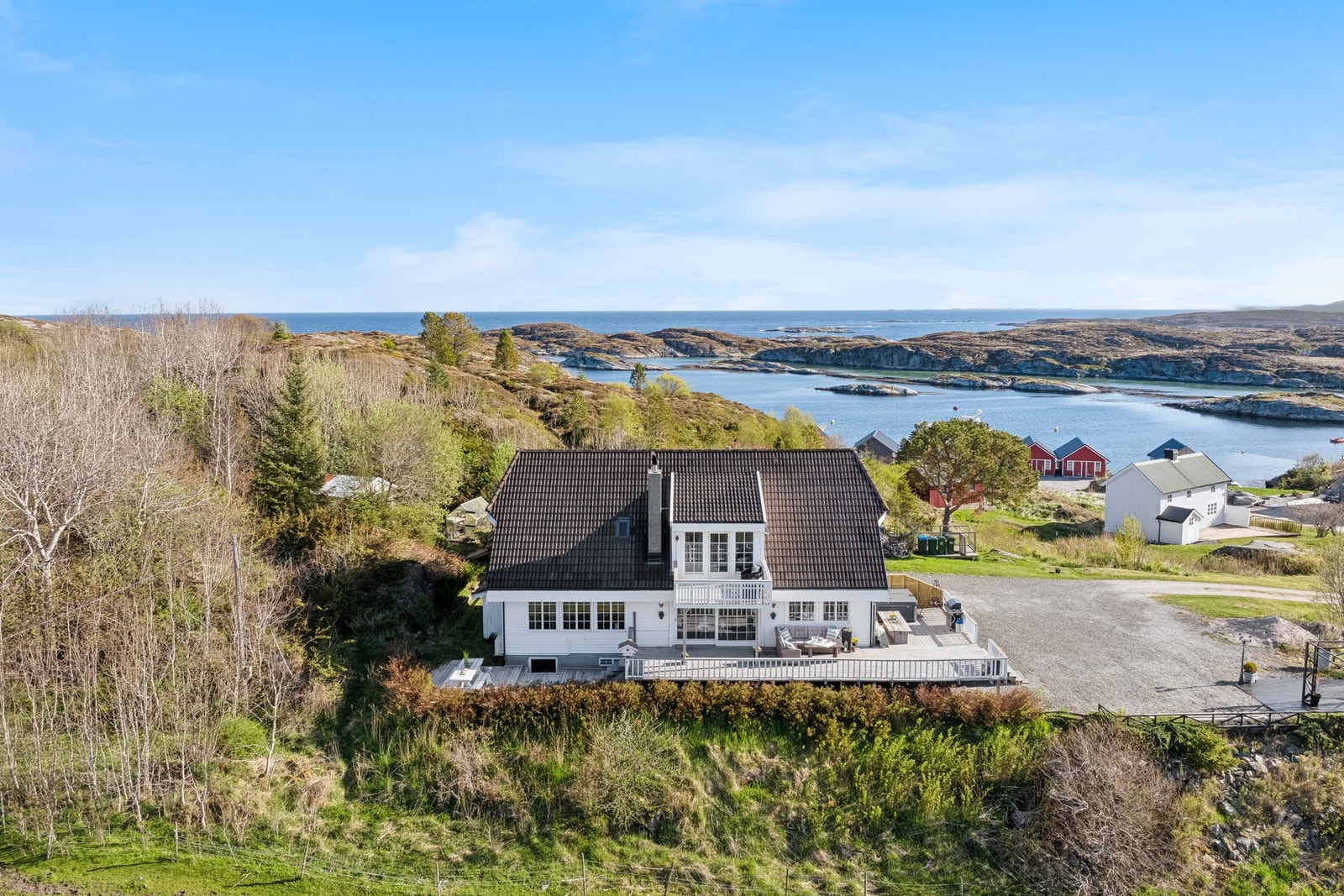 Velkommen til denne fantastiske eiendommen i Selvågan! Galleribilde