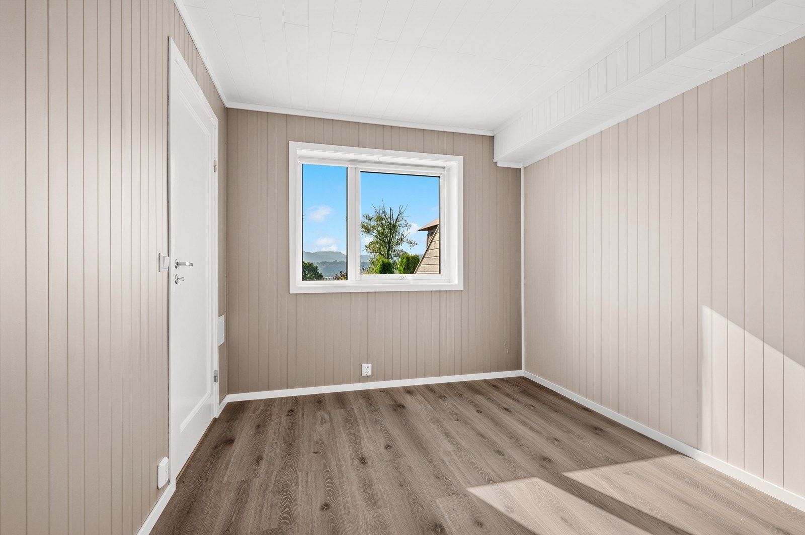 Hovedsoverom med adkomst fra stuen Galleribilde