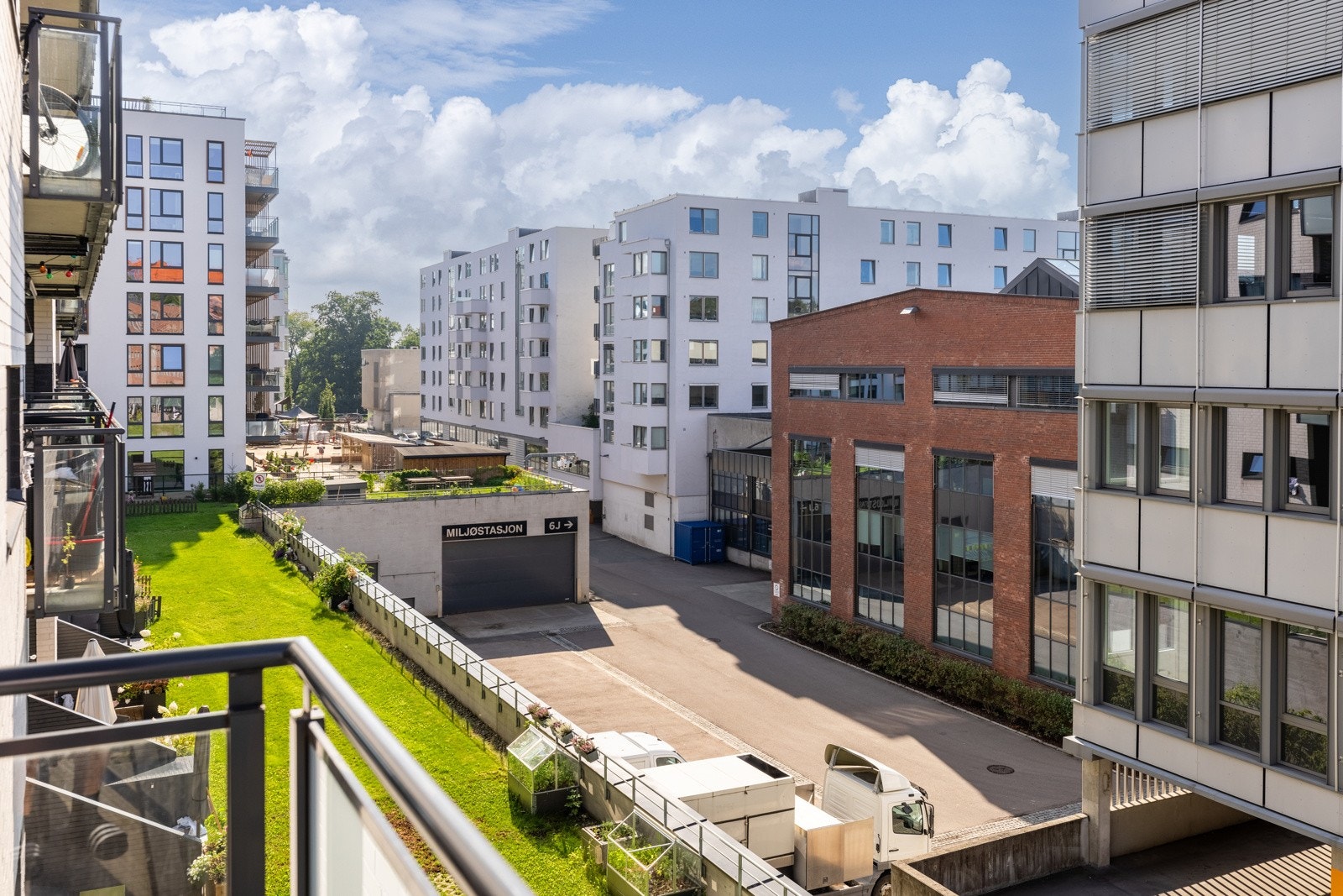 Leiligheten har en skjermet og sentral beliggenhet. Galleribilde