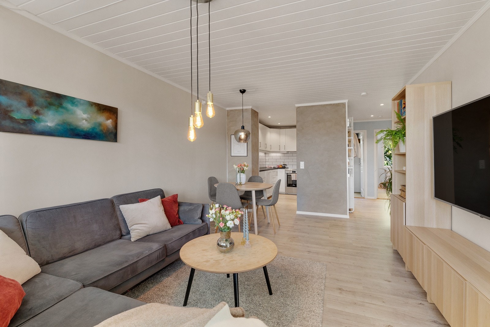 Stuen er av meget god størrelse og har gode møbleringsmuligheter. Galleribilde