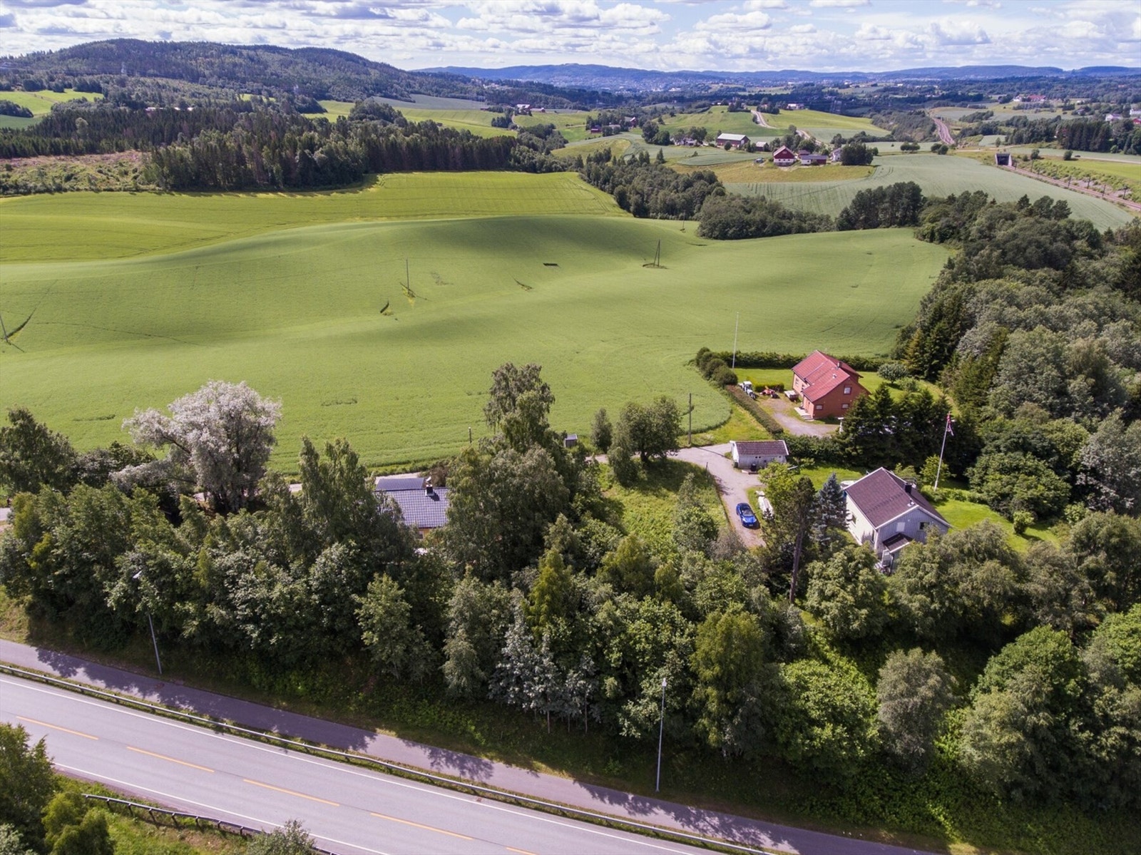 Flotte grøntområder i nabolaget. Galleribilde