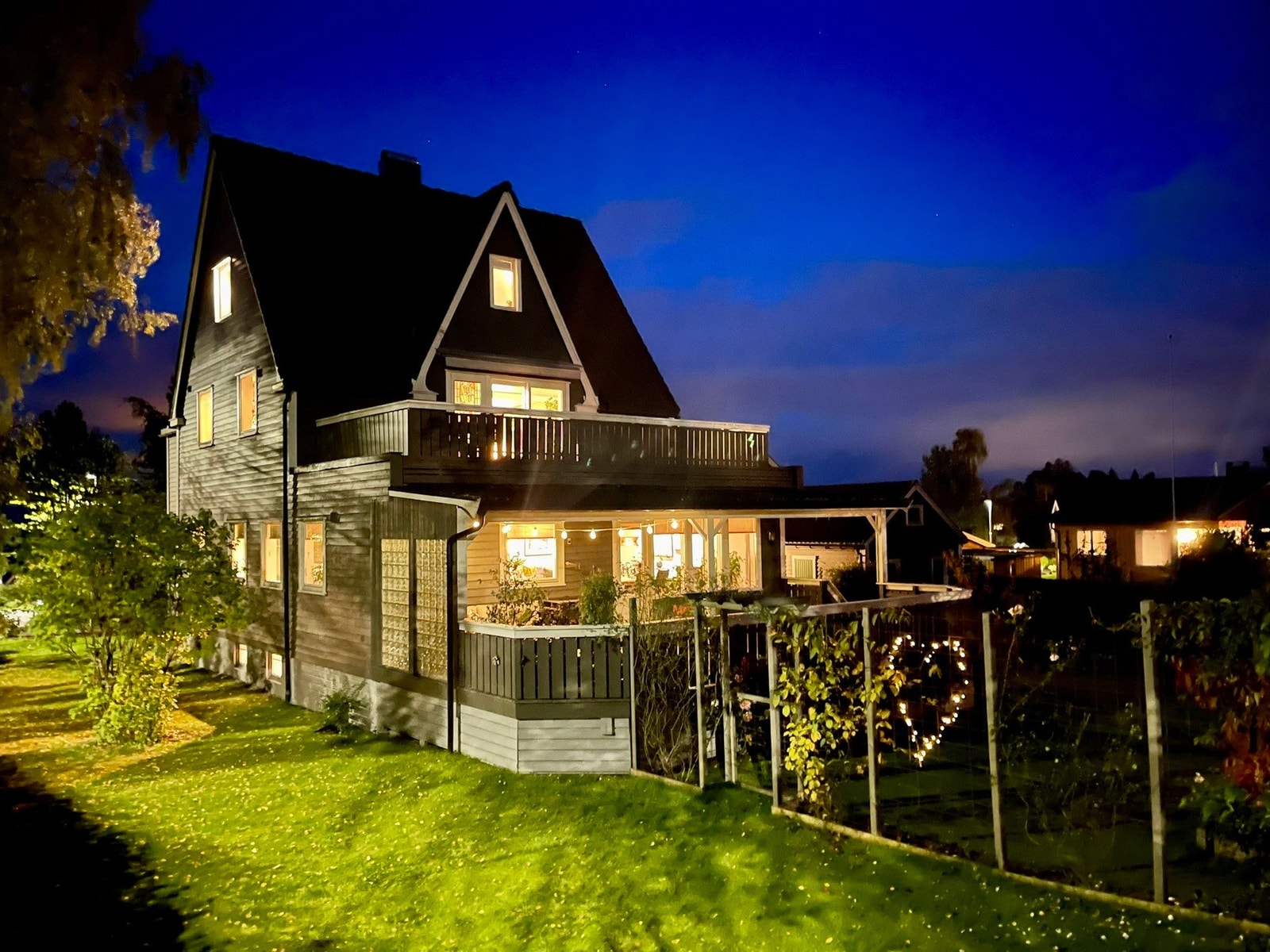 Selgers eget kveldsbilde. Galleribilde