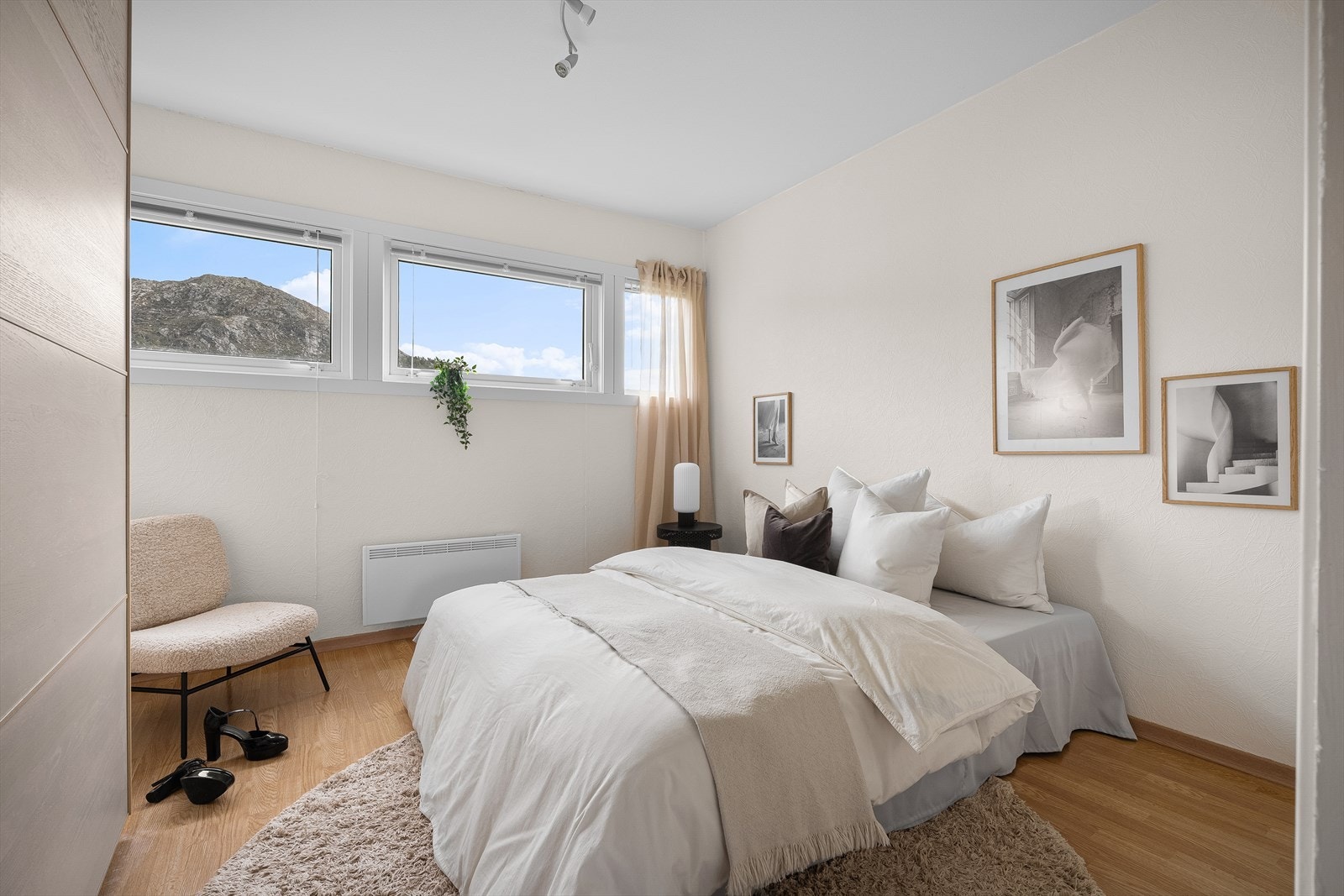 Rommene måler 11,6 og 11,5 m² og er svært romslige. Galleribilde