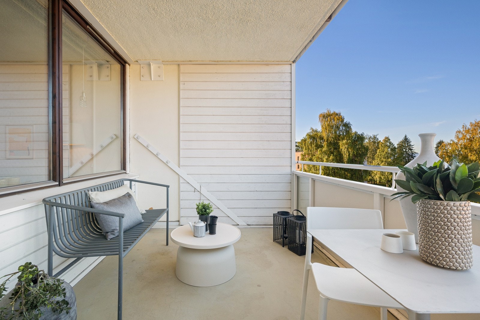 Her bor du internt i et sjarmerende boligområde rundt grønne omgivelser på Tveita. Galleribilde