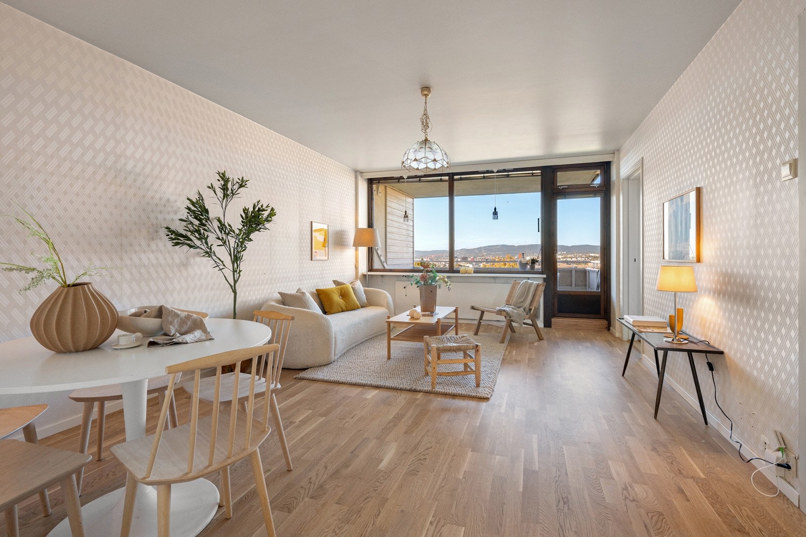 Leiligheten fremstår med behov for modernisering. Galleribilde