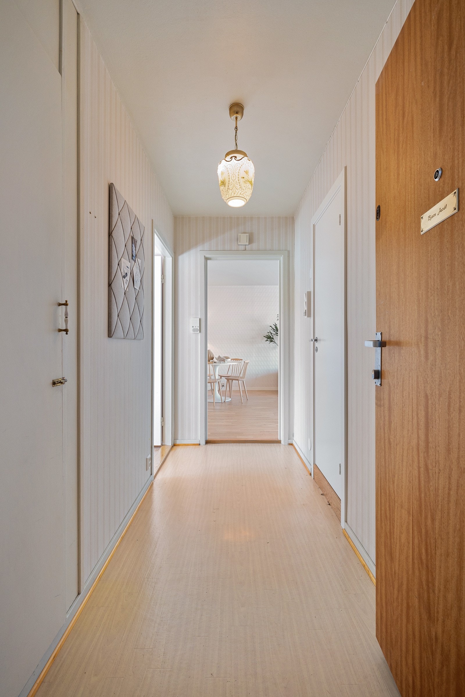 Entré med lite kott som bidrar til god lagringsplass. Galleribilde