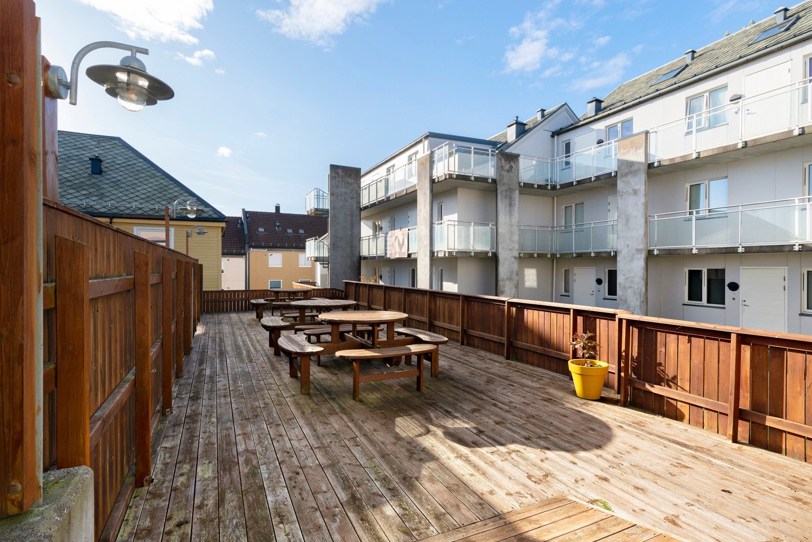 Leiligheten disponerer et flott fellesområde, perfekt for sosiale sammenkomster i borettslaget. Galleribilde