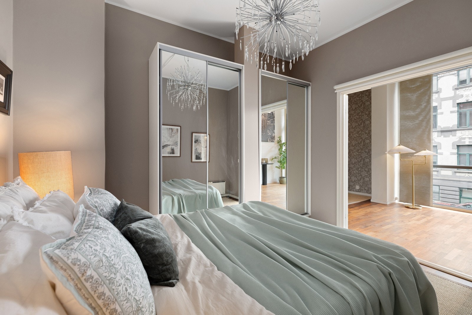 Naturlig lysinnslipp fra stuen til alkoven Galleribilde