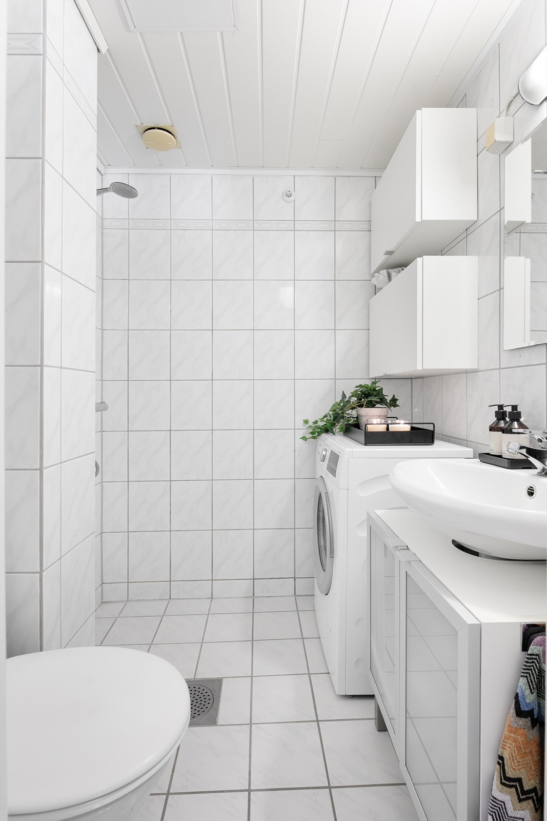 Badet skal bygges nytt i 2025 i regi av borettslaget. Det er planlagt start i oppgang 176 i mars 2025. Galleribilde