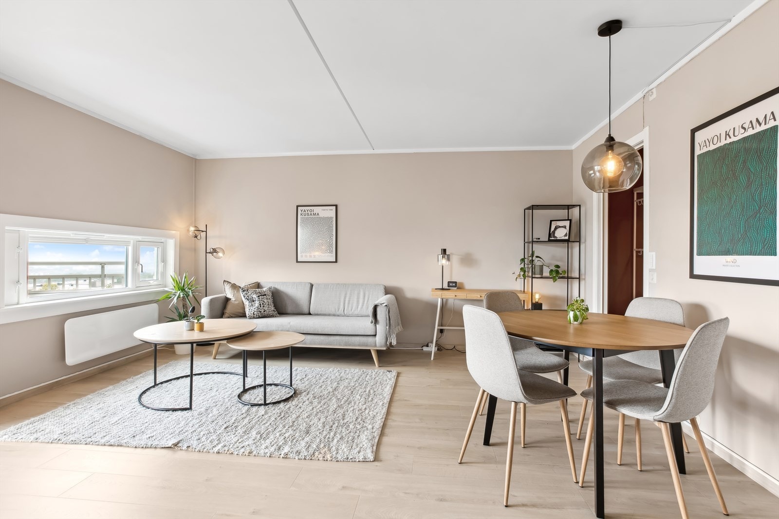 Overflatene er lyse og behagelige, her setter du enkelt ditt eget preg! Galleribilde