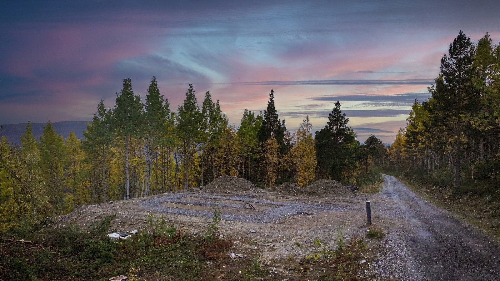 !Fra hyttetomten er det ski-inn/ski-ut. Galleribilde