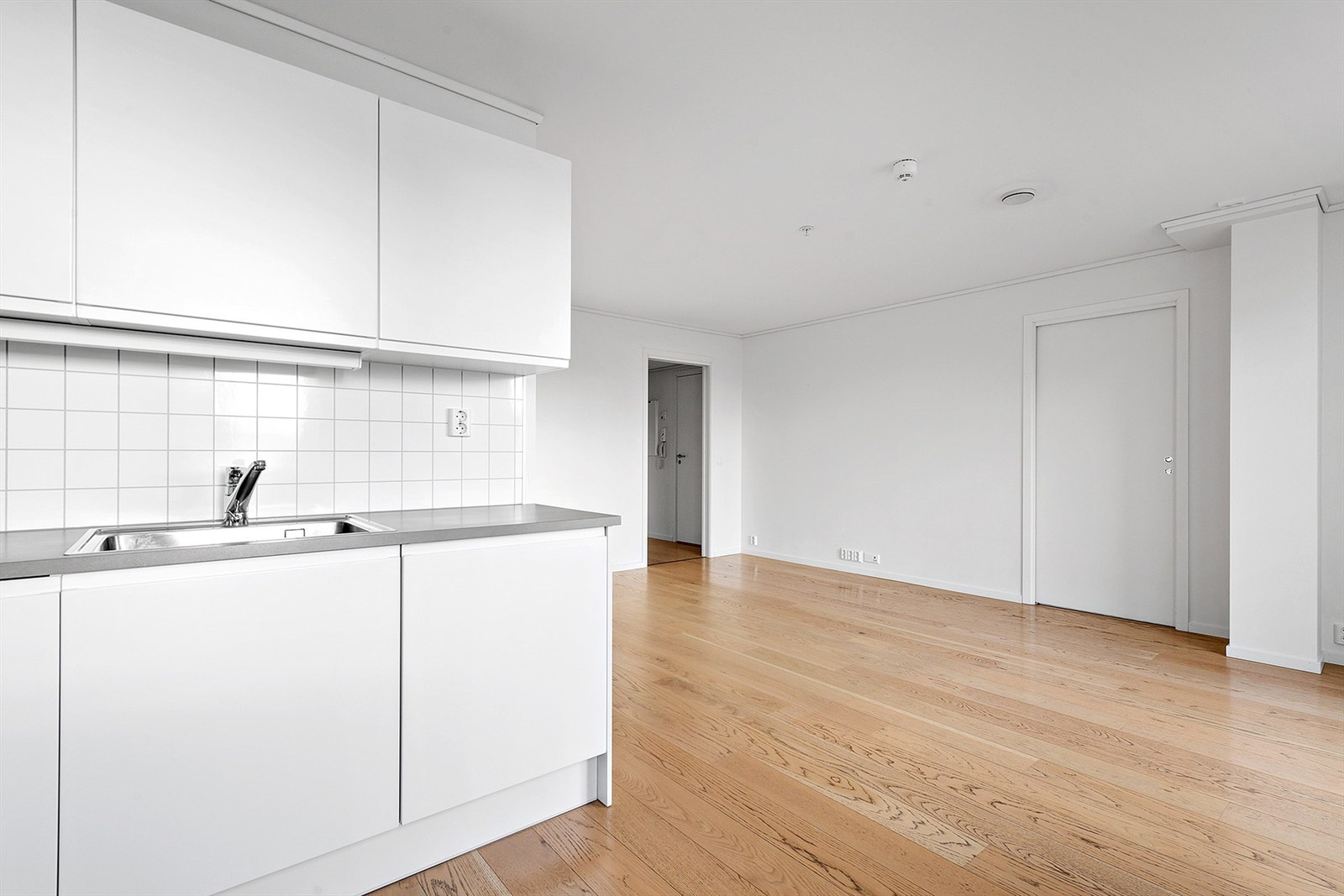 Stue/kjøkken er i åpen løsning. Galleribilde