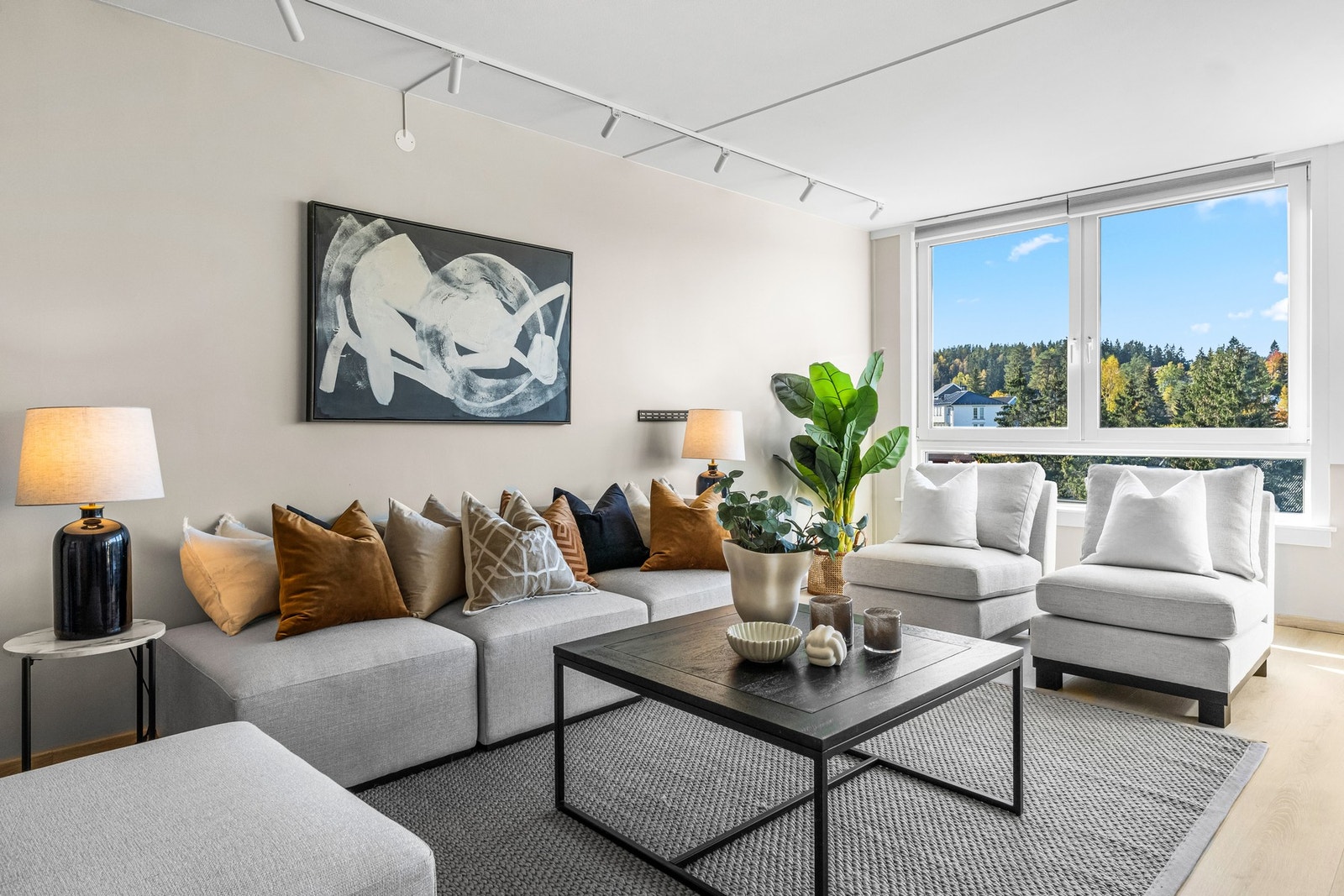 Tv, internett, varmtvann er inkludert i husleie per mnd, veldig praktisk! Galleribilde