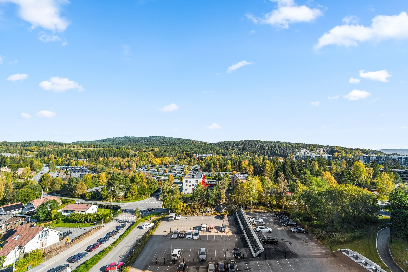 Rett utenfor inngangsdøren er det fantastisk turmuligheter, dagligvarehandel og kollektiv inn og ut av byen Galleribilde